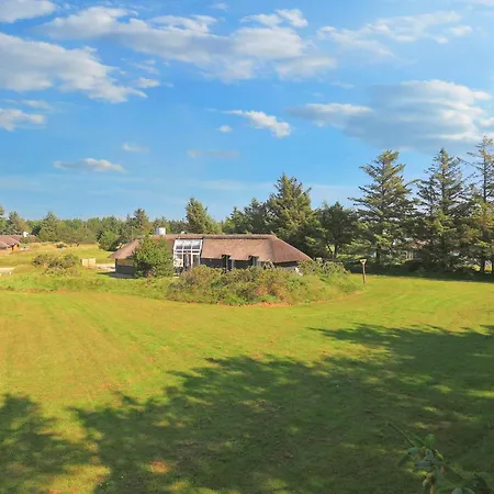 Cozy House In - By Traum Nyaraló *